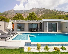 Seydikemer Karadere'de Doğa Manzaralı, Özel Havuzlu, 2+1 Villa - 2