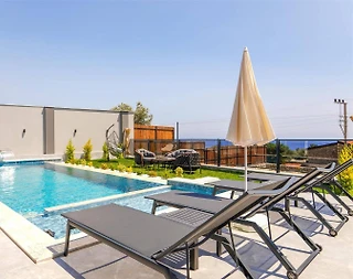 Seydikemer Karadere'de Doğa Manzaralı, Özel Havuzlu, 2+1 Villa - 5