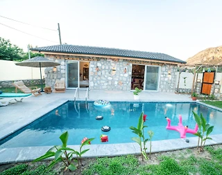 Seydikemer Kayadibi'nde Taş Mimarili, Özel Havuzlu, Balayı Villası - 3