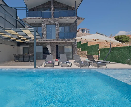 Muğla Seydikemer'de Kalabalık Ailelere Uygun, Özel Havuzlu, Kiralık Villa - 1