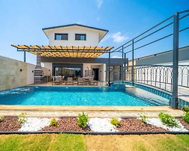 Seydikemer Kumluova'da Modern Tasarımlı, Özel Havuzlu, Lüks Villa - 2
