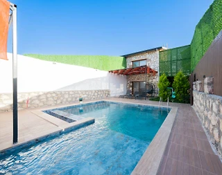 Seydikemer Kumluova'da Taş Mimarili, Özel Havuzlu, Kiralık Villa - 1