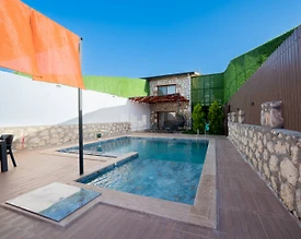 Seydikemer Kumluova'da Taş Mimarili, Özel Havuzlu, Kiralık Villa - 2