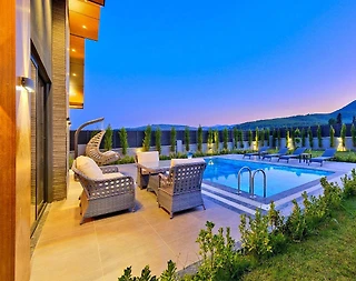 Seydikemer Ortaköy'de Huzurlu Konumda, Özel Havuzlu, Şık Villa - 4