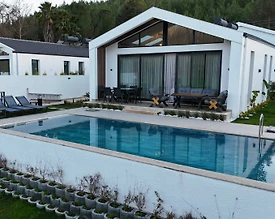 Seydikemer Uğurlu'da Minimalist Tasarımlı, Özel Havuzlu, 3+1 Villa - 2