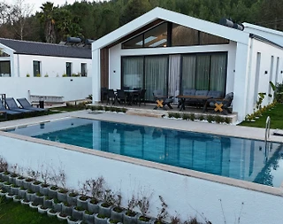 Seydikemer Uğurlu'da Minimalist Tasarımlı, Özel Havuzlu, 3+1 Villa - 2