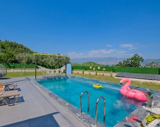 Seydikemer Yakabağ'da Huzurlu Doğa İçerisinde, Kapalı Havuzlu, Konforlu Villa - 5
