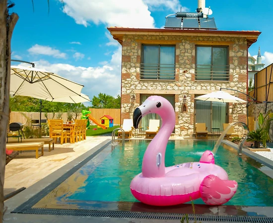 Seydikemer Yakaköy'de Doğa Manzaralı, Özel Havuzlu,Taş Villa - 1
