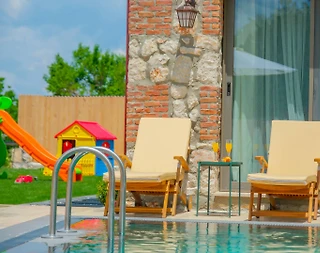 Seydikemer Yakaköy'de Doğa Manzaralı, Özel Havuzlu,Taş Villa  - 3