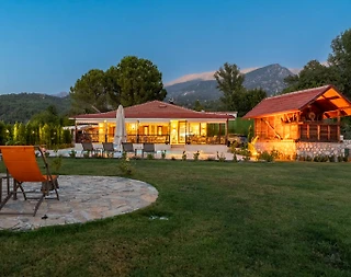 Muğla Seydikemer'de Sakin Konumda, Özel Havuzlu, Geniş Bahçeli Villa - 4
