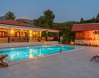 Muğla Seydikemer'de Sakin Konumda, Özel Havuzlu, Geniş Bahçeli Villa - 2