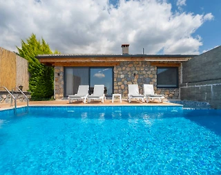 Seydikemer Yakaköy'de Sakin Konumda, Özel Havuzlu, İkiz Villa - 1