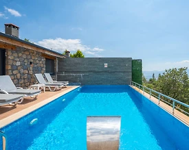 Seydikemer Yakaköy'de Sakin Konumda, Özel Havuzlu, İkiz Villa - 3