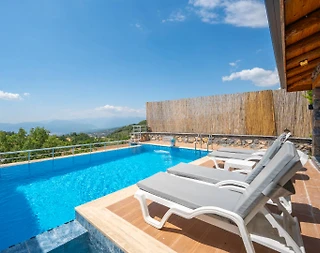 Seydikemer Yakaköy'de Sakin Konumda, Özel Havuzlu, İkiz Villa - 5