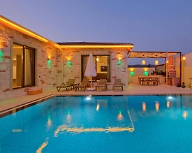 Seydikemer Zorlar'da Bohem Tasarımlı, Özel Havuzlu, Saunalı Villa - 2