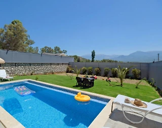 Muğla Seydikemer'de Geniş Bahçeli, Özel Havuzlu, Balayı Villası - 4