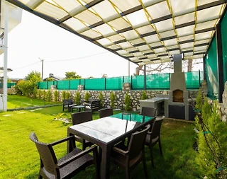 Muğla Seydikemer'de Yemyeşil Bahçeli, Özel Havuzlu, Geniş Villa - 2