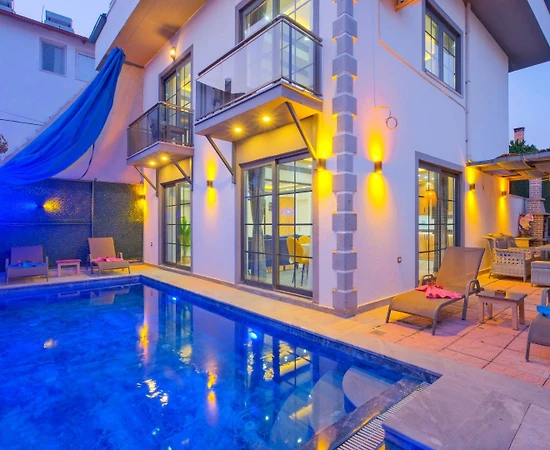 Muğla Seydikemer'de Kalabalık Ailelere Uygun, Özel Havuzlu, Kiralık Villa - 1