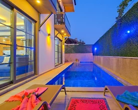 Muğla Seydikemer'de Kalabalık Ailelere Uygun, Özel Havuzlu, Kiralık Villa - 2