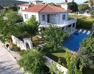 Çeşme Şifne'de Denize Yakın Konumda, Özel Havuzlu, Lüks Villa - 1