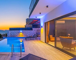 Kaş İslamlar'da Muhteşem Doğa Manzaralı, Özel Havuzlu, Konforlu Villa - 1