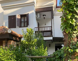 Ula Akyaka'da Geniş Ailelere Uygun, 8 Kişilik, Konforlu Ev - 1