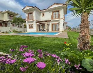 Ula Esentepe'de Kalabalık Ailelere Uygun, Özel Havuzlu, Modern Villa - 1
