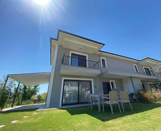 Ula Gökova'da Sakin Konumda, Geniş Bahçeli, Kiralık Villa - 1