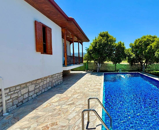 Ula Gökova'da Sakin Konumda, Özel Havuzlu, Kiralık Villa - 1
