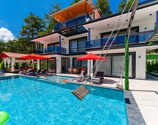 Kaş Çamlıova'da Lüks Tasarımlı, Açık ve Kapalı Havuzlu, 4+1 Kiralık Villa - 1