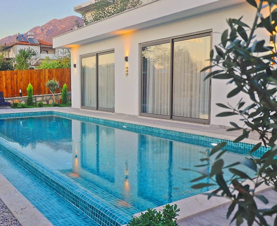 Kaş Bezirgan'da Yeşillikler İçerisinde, Özel Havuzlu, Konforlu Villa - 1