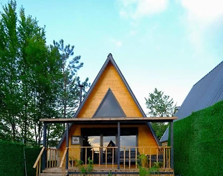 Sapanca Ünlüce'de Huzurlu Doğada, Isıtmalı Havuzlu, Şık Bungalov - 1