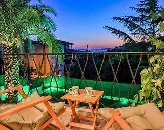 Üsküdar Güzeltepe'de Lüks Tasarımlı, Kapalı Havuzlu, Saunalı Villa - 5