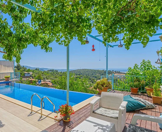 Kaş Üzümlü'de Yeşilliklerle Dolu Doğada, Özel Havuzlu, 3+1 Villa - 1