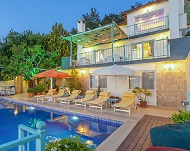 Kaş Üzümlü'de Yeşilliklerle Dolu Doğada, Özel Havuzlu, 3+1 Villa - 2