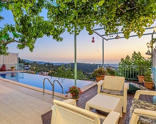 Kaş Üzümlü'de Yeşilliklerle Dolu Doğada, Özel Havuzlu, 3+1 Villa - 4