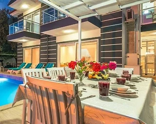 Kaş Üzümlü'de Doğa İçerisinde, Özel Havuzlu, 9 Kişilik Villa - 4