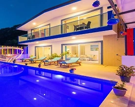 Kaş Üzümlü'de Doğa İçerisinde, Özel Havuzlu, 4 Kişilik, Konforlu Villa - 3