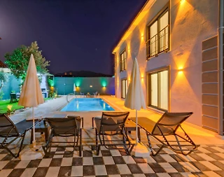 Fethiye Karaçulha'da Jakuzili, Özel Havuzlu, Lüks Tatil Villası - 5