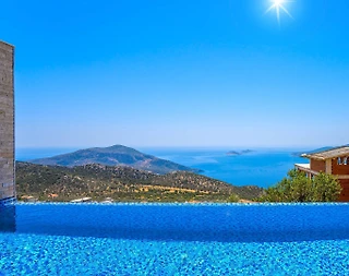 Kaş Kördere'de Eşsiz Deniz Manzaralı, Özel Havuzlu, Konforlu Villa - 1