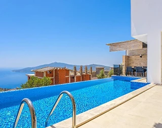 Kaş Kördere'de Eşsiz Deniz Manzaralı, Özel Havuzlu, Konforlu Villa - 2