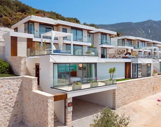 Kaş Kalkan'da Sakin Konumda, Özel Havuzlu, Modern Kiralık Villa - 1