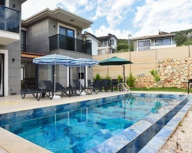 Kaş Andifli'de Sakin Konumda, Özel Havuzlu, Modern Villa - 2