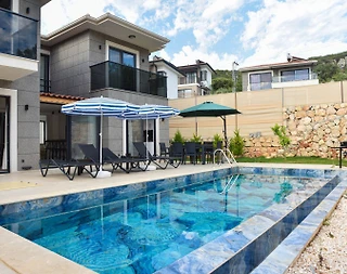 Kaş Andifli'de Sakin Konumda, Özel Havuzlu, Modern Villa - 1