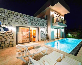 Kaş Andifli'de Modern Tasarımlı, Özel Havuzlu, Taş Villa - 3