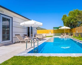 Kaş Sarıbelen'de Yemyeşil Bahçeli, Özel Havuzlu, Lüks Villa - 3