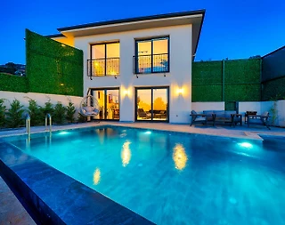 Fethiye Faralya'da Doğa İçerisinde, Özel Havuzlu, Kiralık Villa - 1
