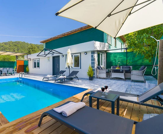 Kaş Sarıbelen'de Doğa İle İç İçe, Özel Havuzlu, Kiralık Villa - 1