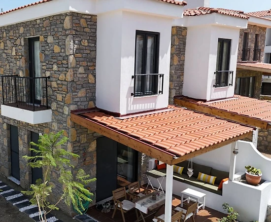 Datça İskele'de Şehrin Gürültüsünden Uzakta, Bahçeli, Kiralık Villa - 1