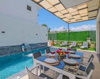 Fethiye Karaçulha'da Sakin Konumda, Özel Havuzlu, Bahçeli Villa - 3